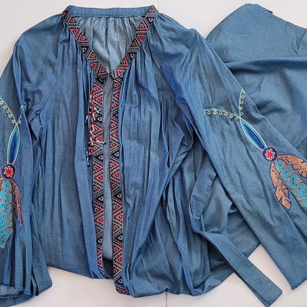 NWOT Cape Embroidered